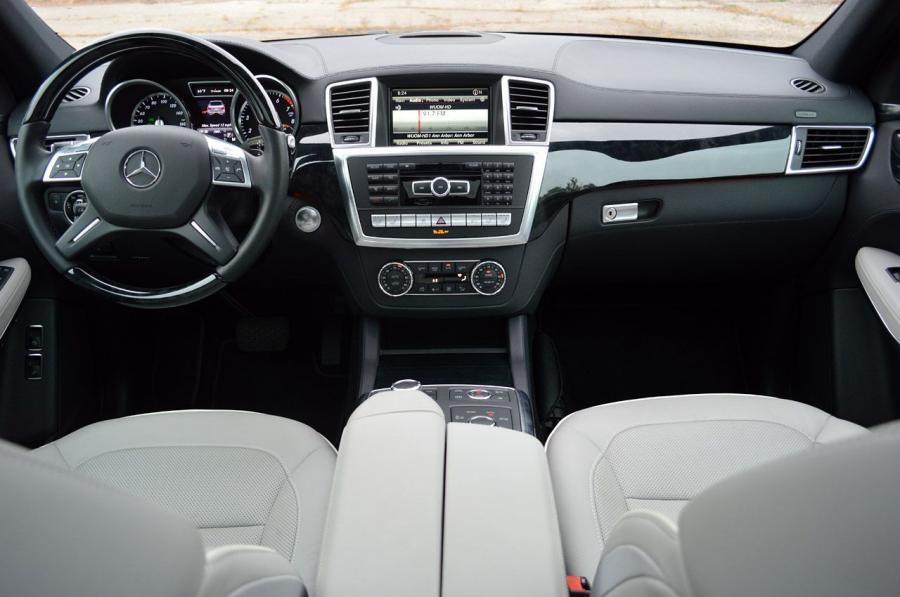  Mercedes-Benz GL550 2013 года  (фото 29 из 47)